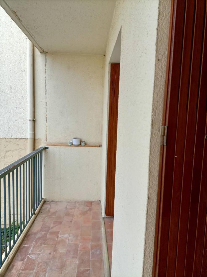 Appartement Proche Mer Avec Terrasse Et Jardin Privatif イエール エクステリア 写真