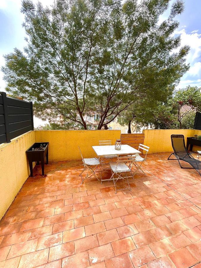 Appartement Proche Mer Avec Terrasse Et Jardin Privatif イエール エクステリア 写真